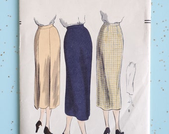Vogue 7021 Waist 24 Hip 33 Easy to Make Skirt 1950s Sewing Pattern