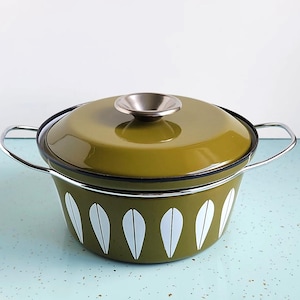 Cathrineholm Lotus Dutch Oven | Avocado-Olive Green | Mid Century Modern