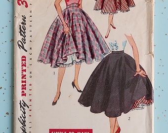 Simplicity 3813 Waist 24 Hip 33 Circle Skirt & Petticoat 1950s Sewing Pattern