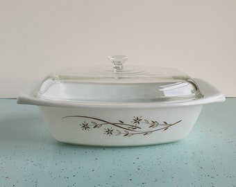 Pyrex 035 Golden Honeysuckle Promo Lidded Casserole 2.5 Quart