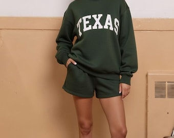 Conjunto coord con apliques de cuello alto bordados/personalizados con pantalones cortos