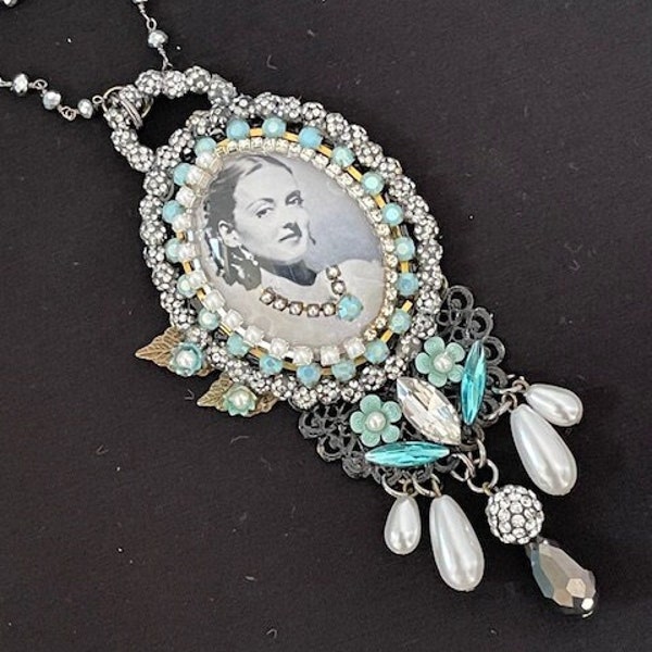 Bette Davis pendant necklace with rhinestones, pearls, and a rosary chain. Vintage Hollywood. #68