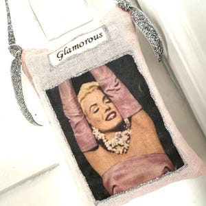 Bolsita Marilyn Monroe - Lavanda francesa - Adornada con purpurina líquida plateada