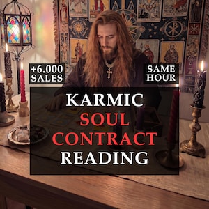Pode incluir: Imagem com uma pessoa de cabelo comprido, um colar com uma cruz e cartas de tarô. A sobreposição de texto diz "Karmic Soul Contract Reading" com texto adicional indicando "+6.000 SALES" e "SAME HOUR". Velas e itens decorativos também são visíveis.