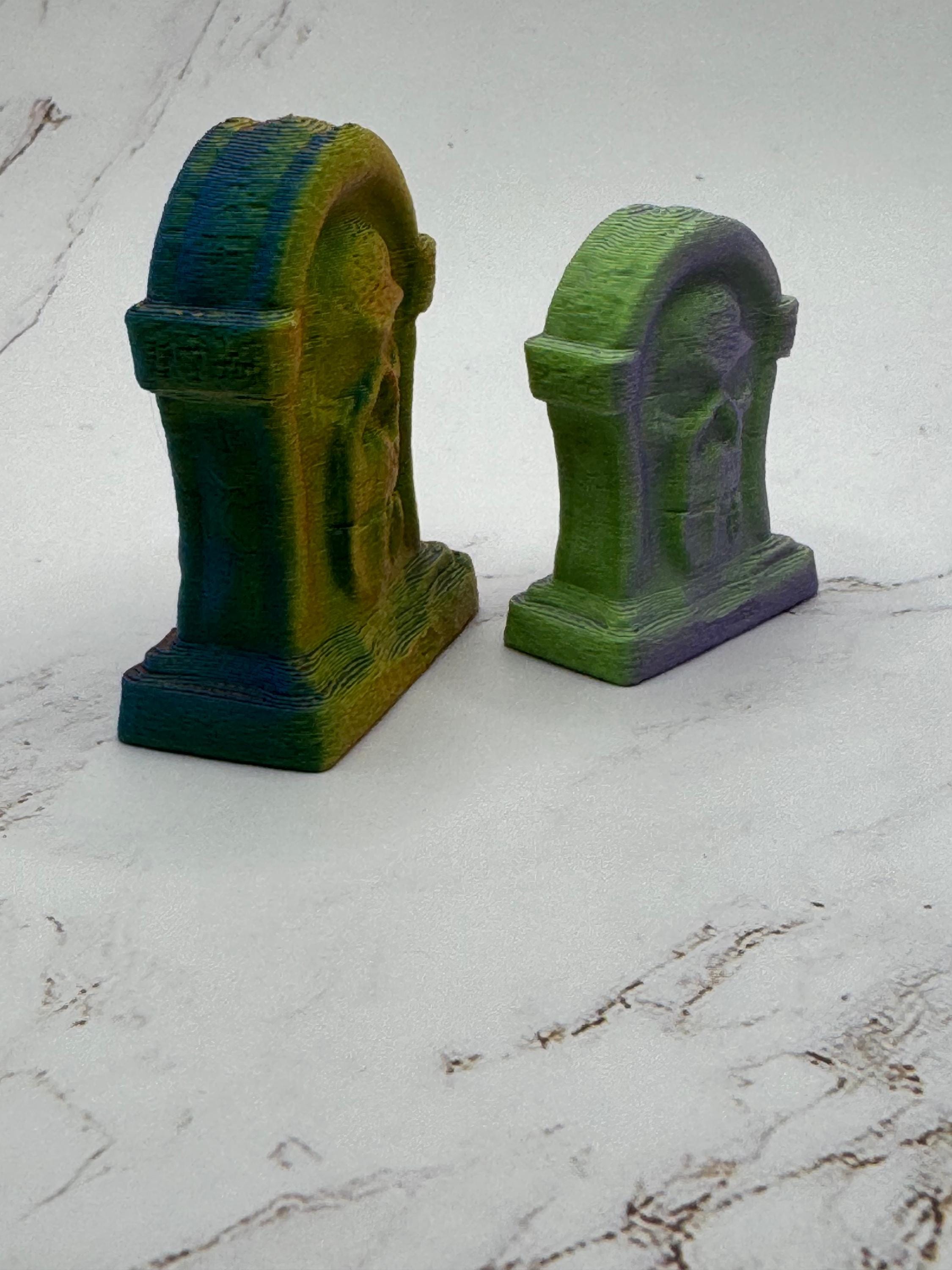 3D Printed Skull Tombstone Decor | Reptile & Tarantula Enclosure Decoration | Terrarium Halloween Prop - Thumbnail 2