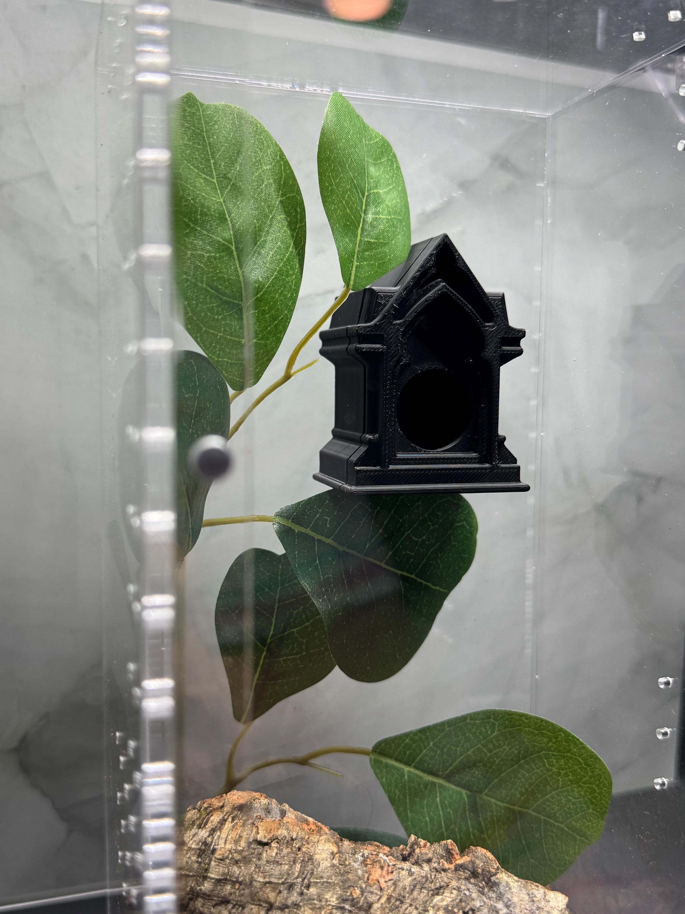 Gothic Tombstone Magnetic Spider Hide – 3D Printed Enclosure Décor for Tarantulas & Small Reptiles - Thumbnail 5