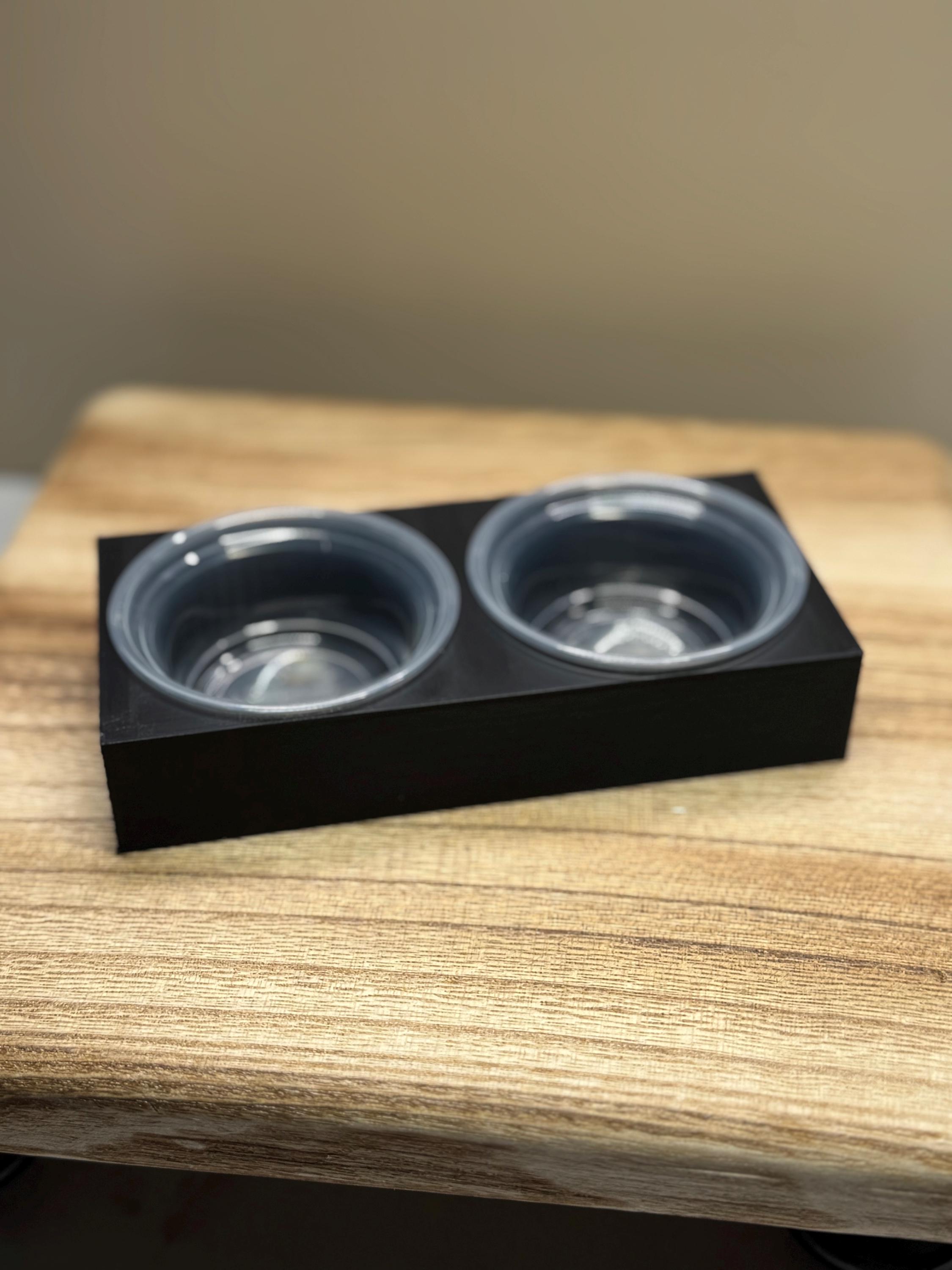 Reptile Feeder Cup Holder with 2 Cups | Double Feeding Dish for Geckos, Lizards & Exotic Pets (1oz Cups Included)