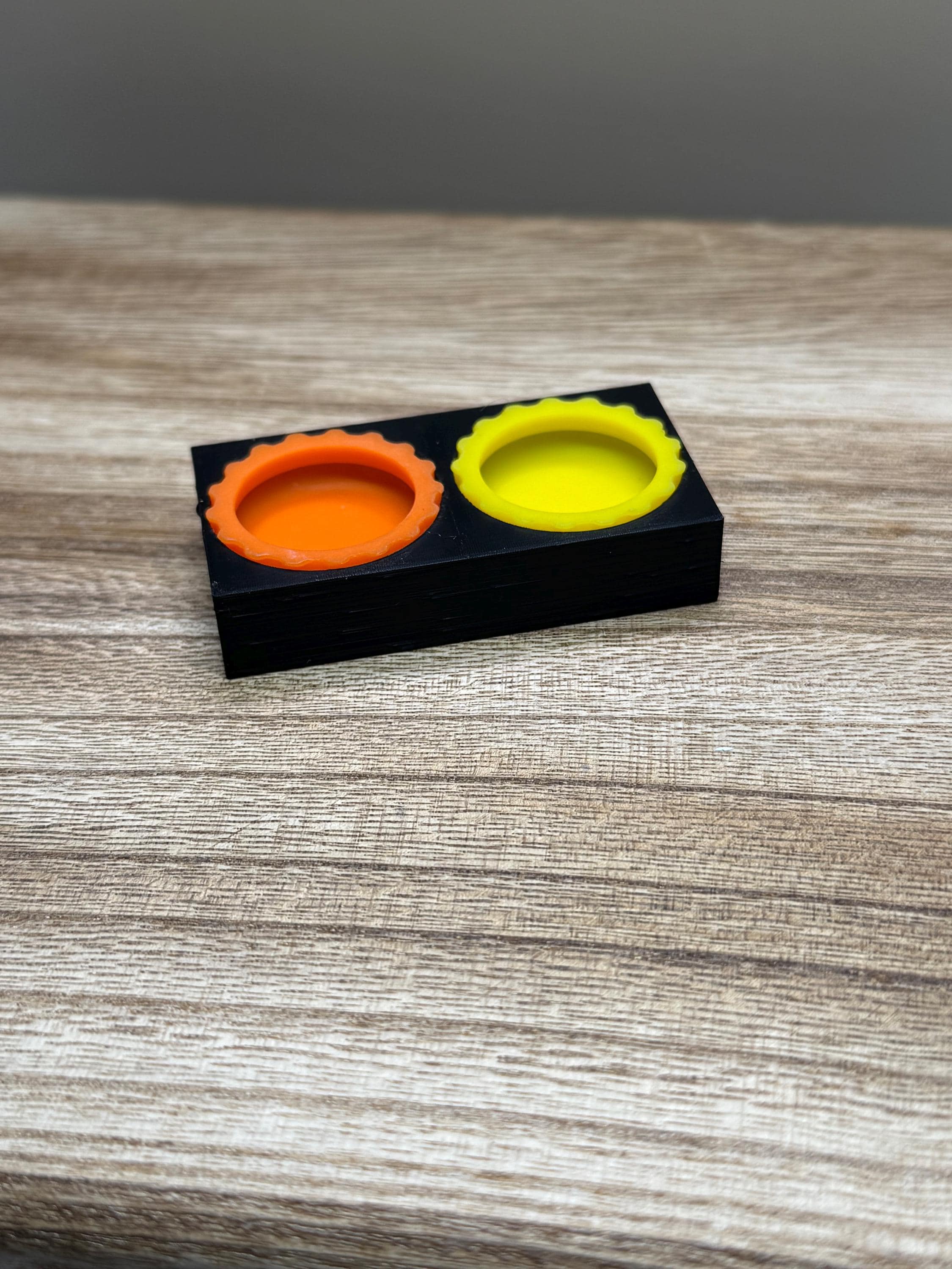 Reptile Feeder Cup Holder with 2 Silicone Cups | Double Feeding Dish for Geckos, Lizards, and Exotic Pets - Thumbnail 5