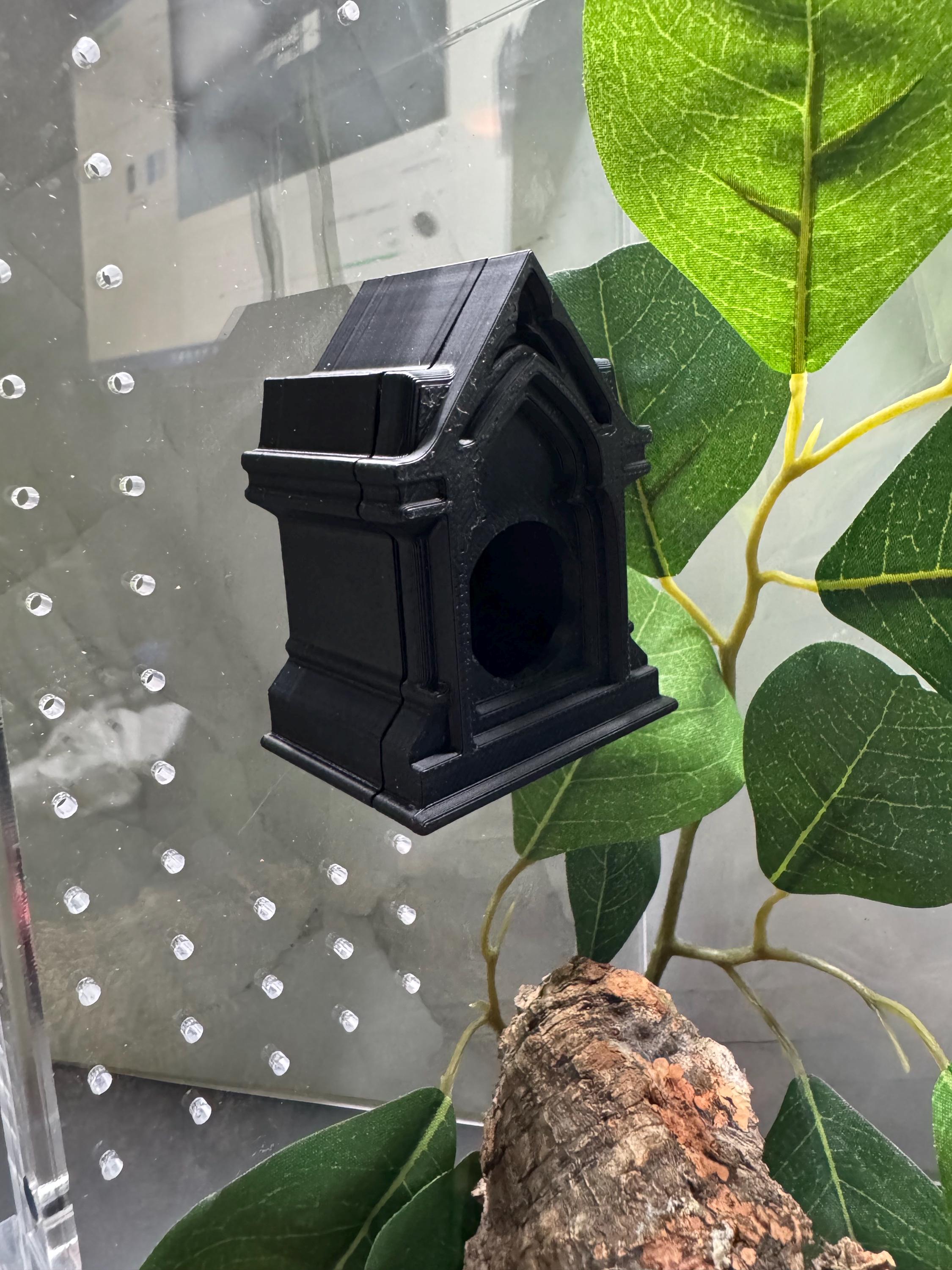 Gothic Tombstone Magnetic Spider Hide – 3D Printed Enclosure Décor for Tarantulas & Small Reptiles - Thumbnail 3