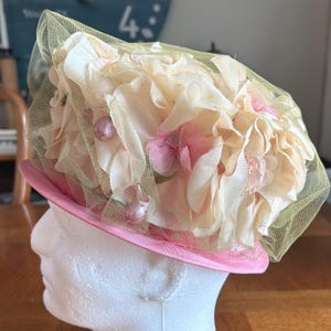 1950s vintage white pastel purple floral hat easter bonnet 1950s Easter Hat - Etsy main image 4