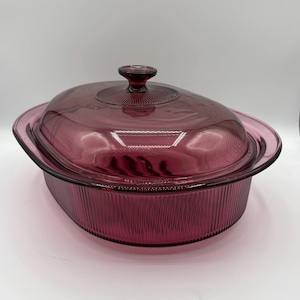 Vintage Corning Visions Cranberry Dutch Oven | 4-litrowy owalny szklany garnek z pokrywką