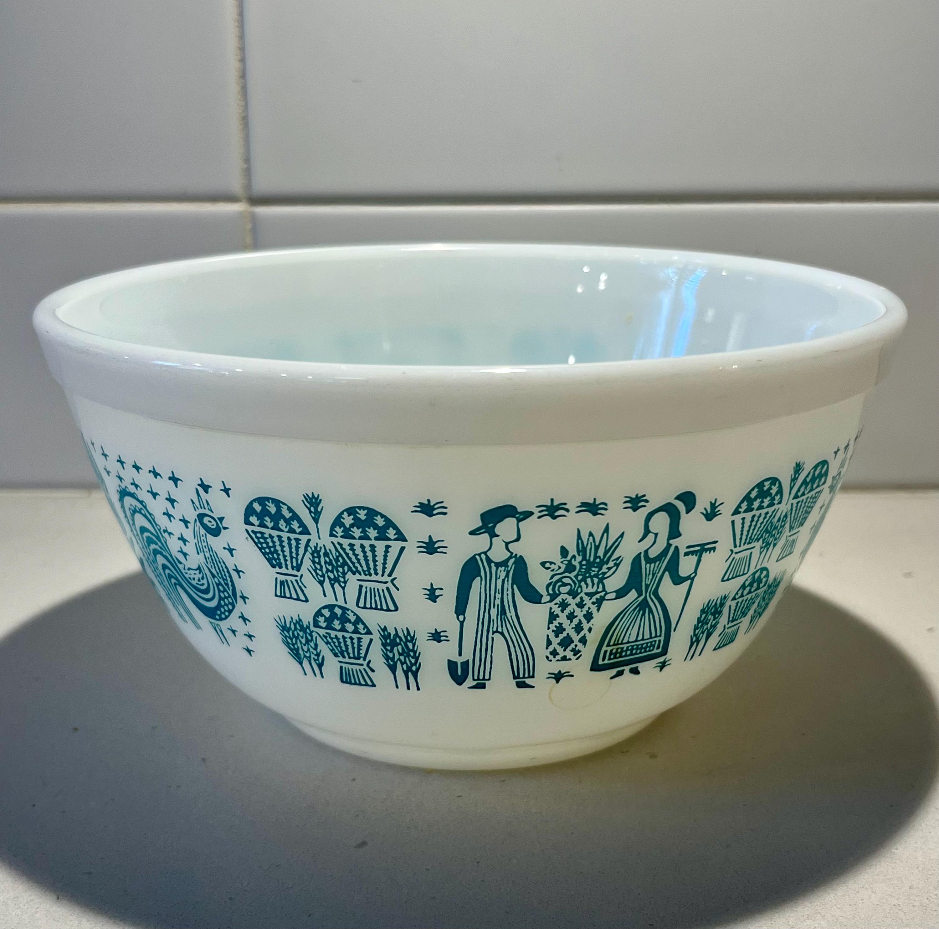 Vintage Pyrex Butterprint 402 Mixing Bowl – 1.5 Quart – Turquoise Amish ...