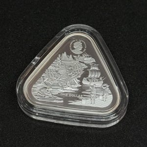 Zeewijk Shipwreck Silver Coin: 2021 RAM Triangular Collectible, 1oz