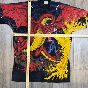 Camiseta negra Aop del dragón azul líquido de los 90 (talla XL) imagen 2