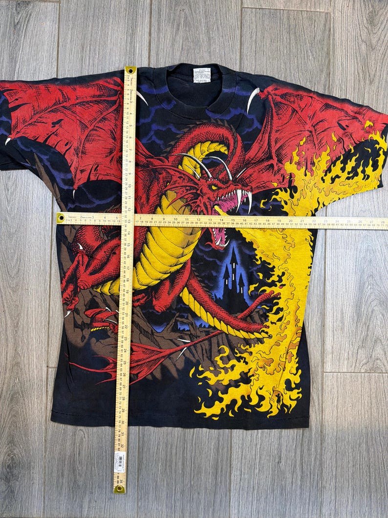 Camiseta negra Aop del dragón azul líquido de los 90 (talla XL) imagen 2