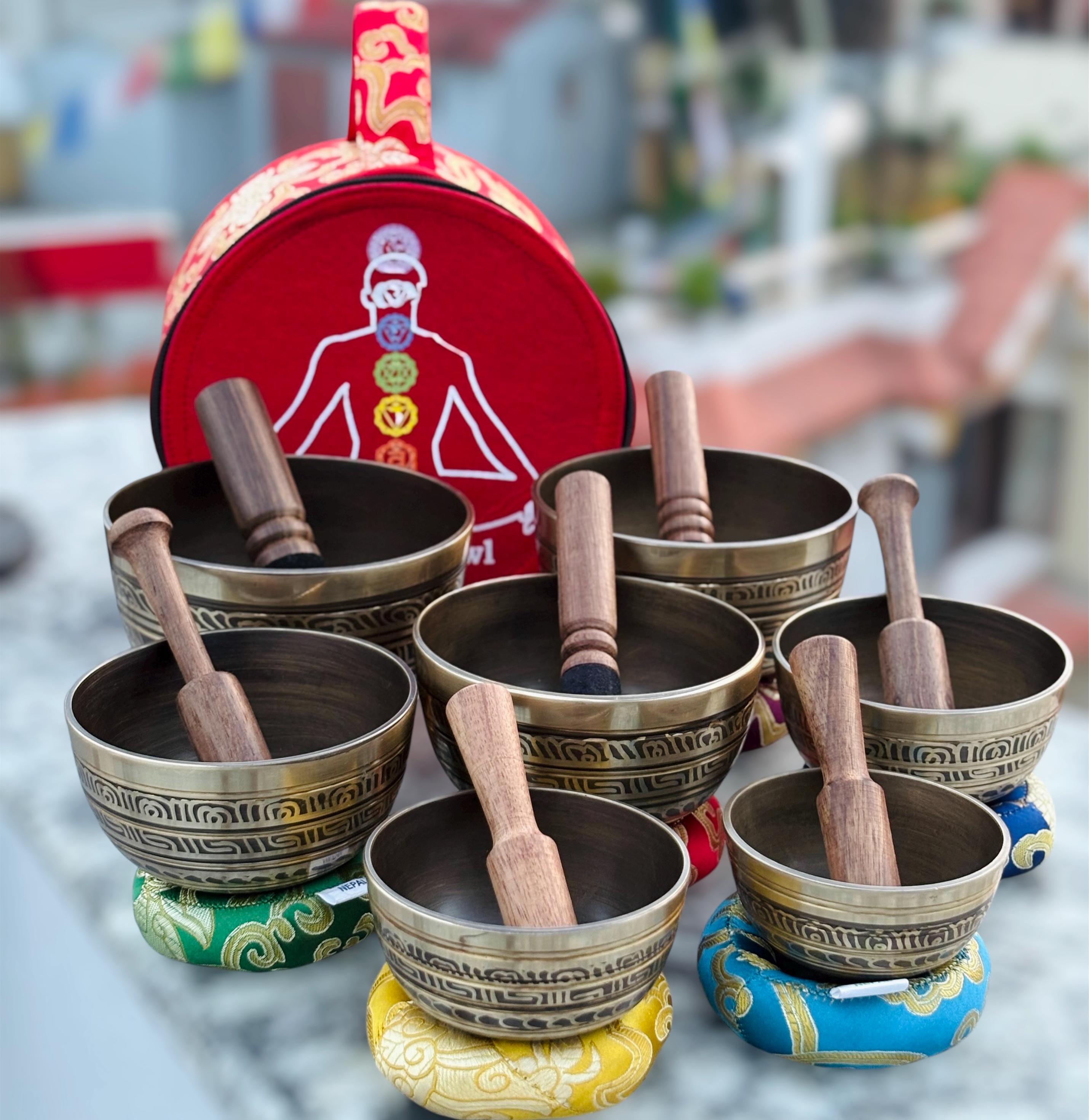 手作りの7つのチャクラシンギングボウル – 神聖な瞑想とエネルギー