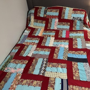 Handgjort vintage-lapptäcke i lantlig stuga, bondgård, 200 x 230 cm, färgglatt