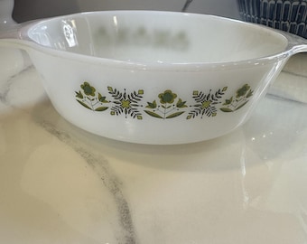 Cazuela Fire King Meadow Green #436 Anchor Hocking, color verde, sin tapa.