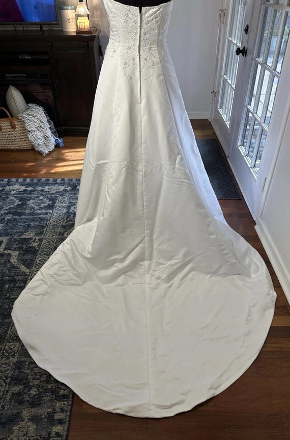 david's bridal beaded wedding dress Michelangelo Fit-flare White Size 8 Vintage Color:LIPSTICK PINK plp-50089 Disney Inspired Cinderella Wedding