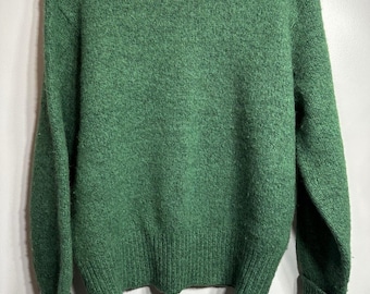 Klasyczny sweter męski John Deere XL w kolorze zielonym z okrągłym dekoltem, wełniany, wyprodukowany w USA**Rozmiar za mały**