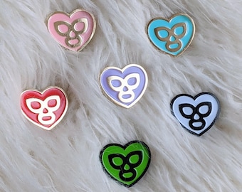 Lucha heart enamel pin