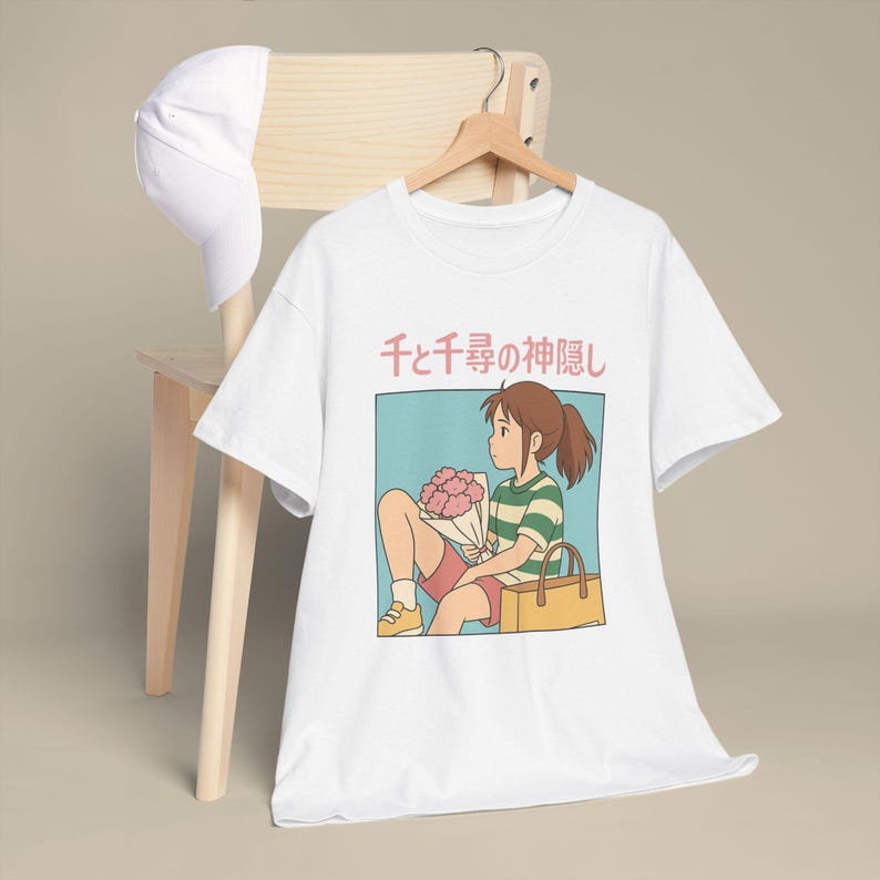 Camiseta inspirada en Chihiro: El viaje de Chihiro. Camiseta de anime Studio Ghibli. imagen 7