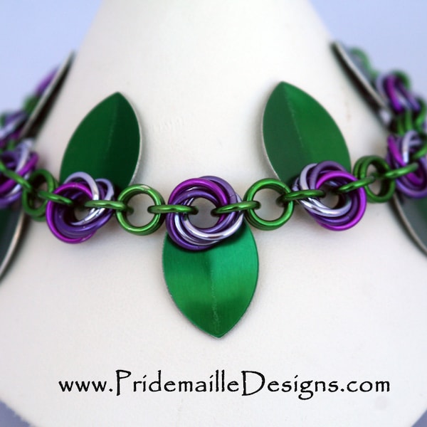 Purple Flower Chain Bracelet - Mobius Flower - Anodized Aluminum Chainmaille Jewelry