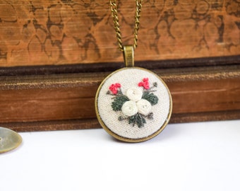 Embroidered flower fabric necklace