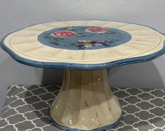 Jay import cake bord sokkel crème robin ei blauw gecanneleerde rand keramiek