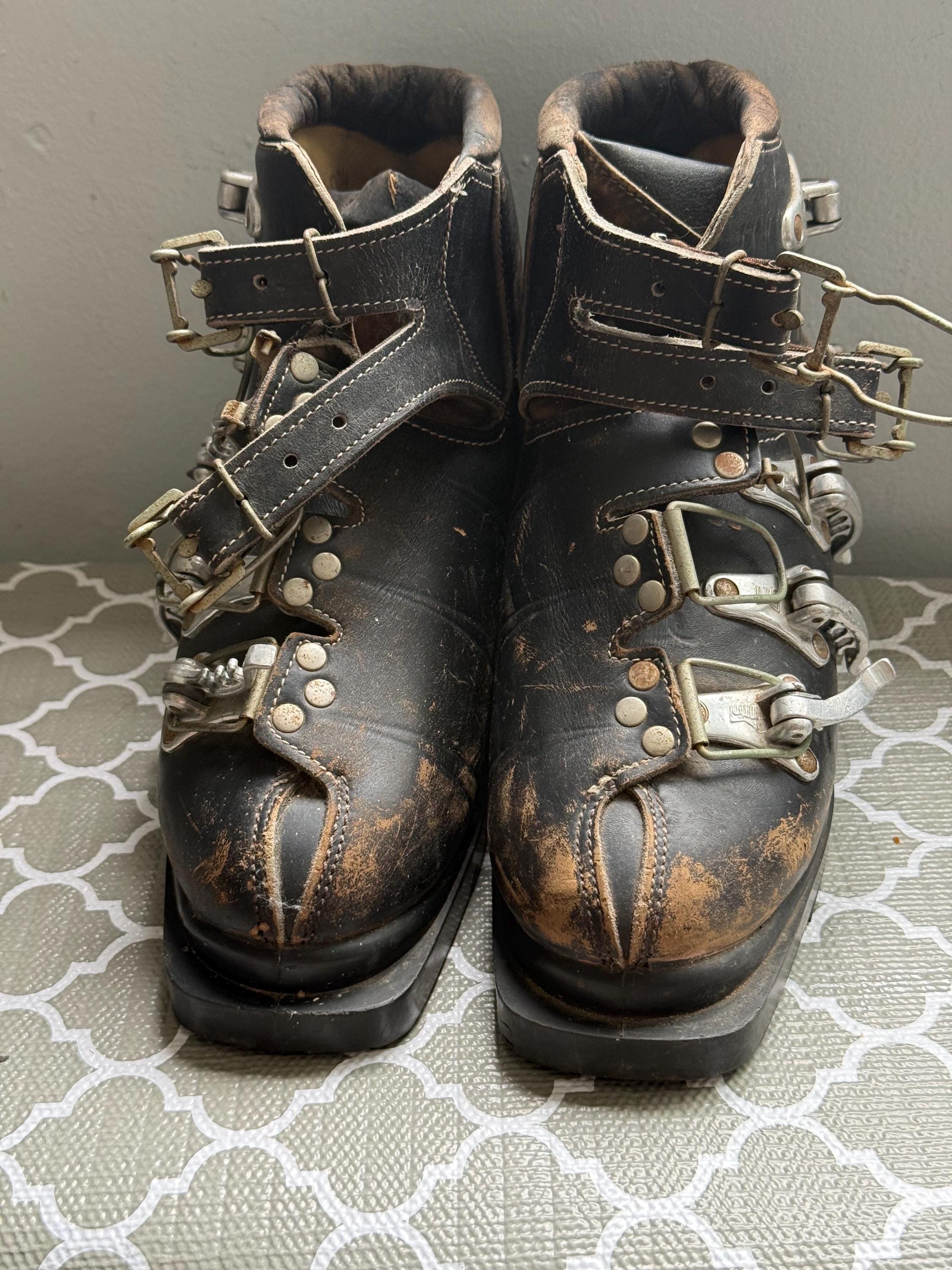 Vintage CONTINENTALE Alpine‎ Ski Boots Leather Military Mountaineering Italy 43 Boot Liner Lace Up Ski Boots 1960 main image 4