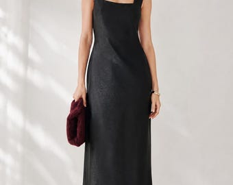 Abito lungo in dupioni di seta nera, elegante abito da sera con scollo quadrato, abito formale fatto a mano, abito da invitata a un matrimonio, abito minimalista da damigella d'onore.