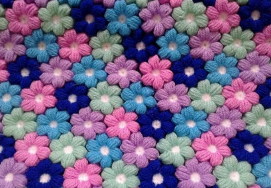 Vintage Crochet Pattern: Puff Flower Floral Throw