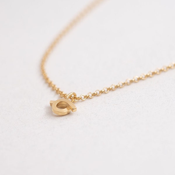 Small open circle gold necklace