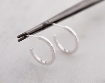 Silver open hoops. Square band earrings for everyday wear. Shiny finished ear hoops, the best gift for desing lovers