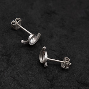 Open circle earrings, lightweight earrings