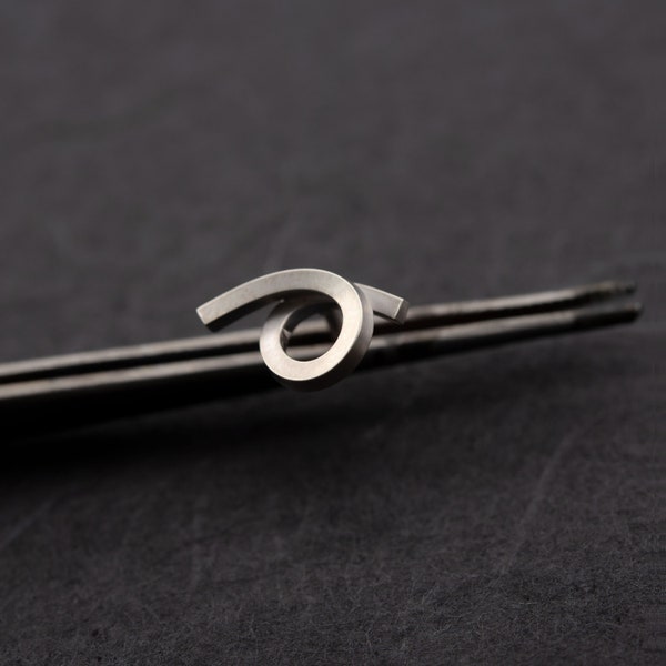 Open circle pin brooch in silver