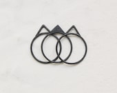 Silver stacking peak rings