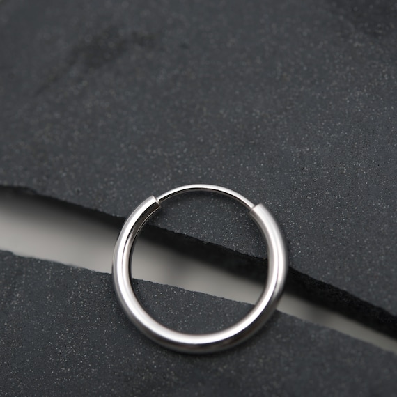 bague en argent noircie par le chlore bague en argent noircie par le chlore