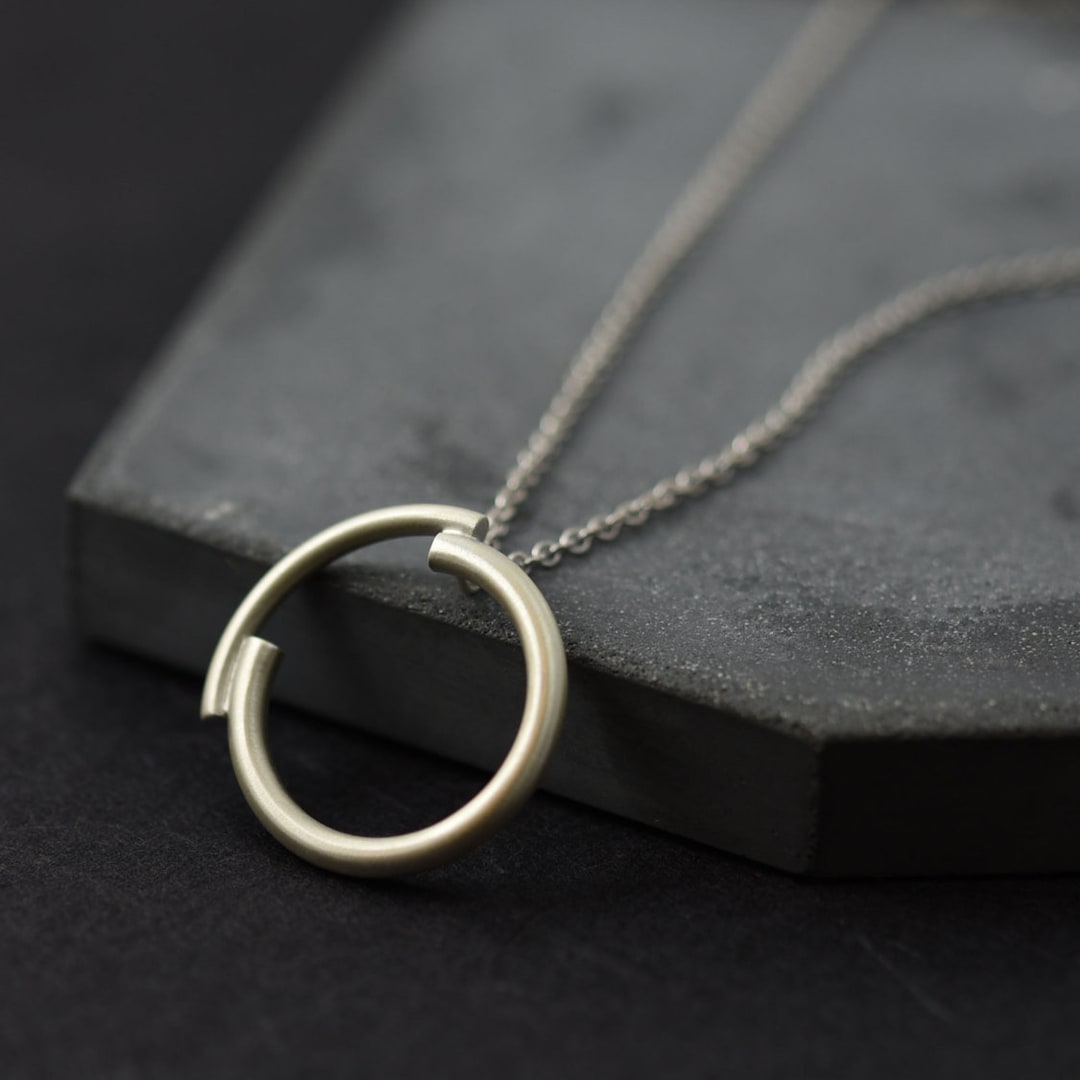 Collier/Pendentif En Argent Massif Avec Motif Cercles - Chaîne Occasion