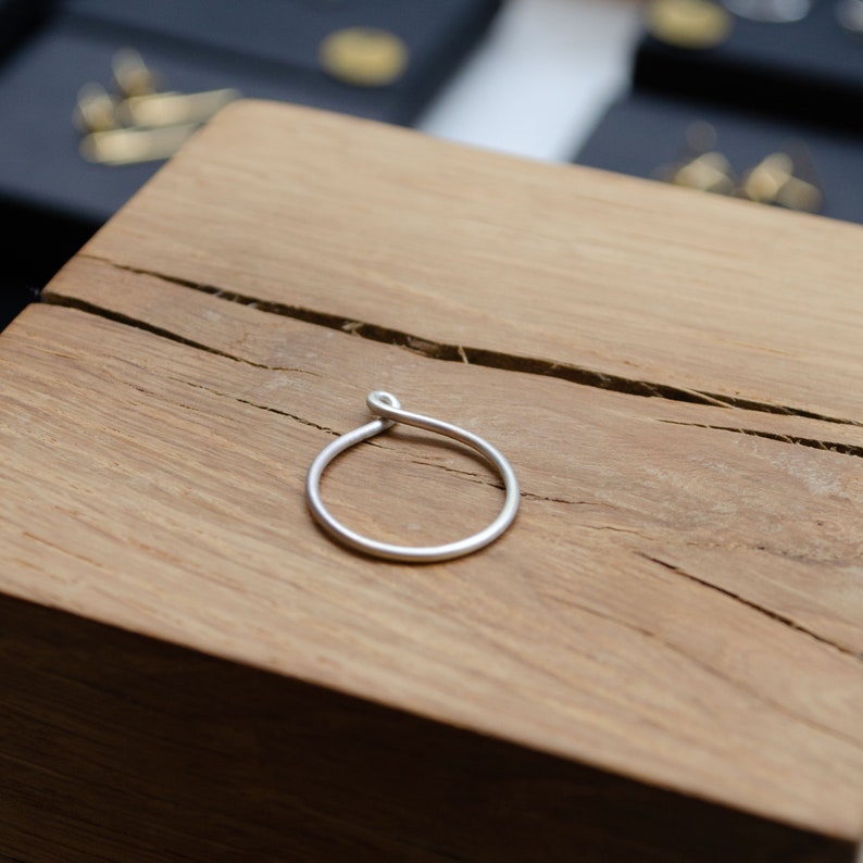 Twisted silver ring, modern and minimal, perfect gift image 6