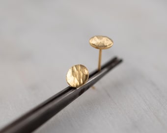 Puces cercles martelées en vermeil 6,5 mm – Bijoux minimalistes