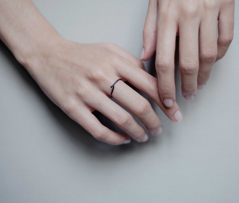 Twisted silver ring, modern and minimal, perfect gift image 1