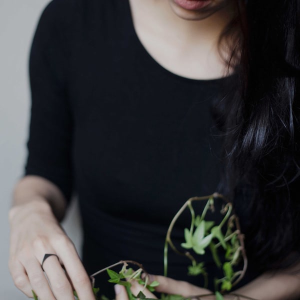 Oxidized silver peak ring, Jewelry for everyday wear