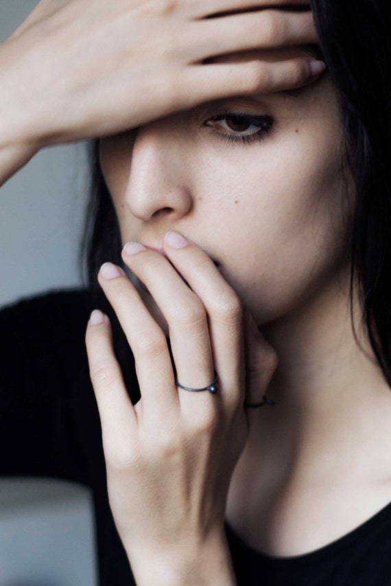Minimal pearl silver ring