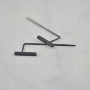 Minimalist bar ear-jackets in silver image 2