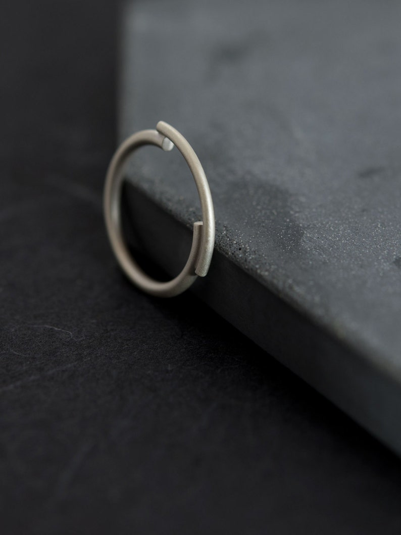 Essential ring, minimalist band silver image 2