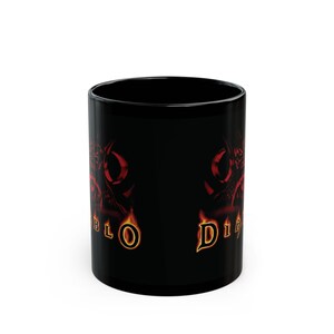 Taza negra retro de Diablo 1 para PC, taza de café vintage de RPG, ideal para gamers, regalo de videojuego clásico. imagen 4