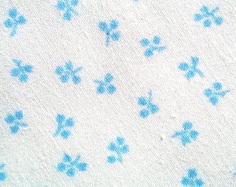 Vintage 1960s Cotton Quilt Fabric: Light Blue Leaf Print