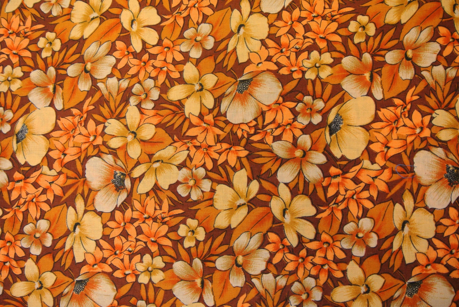 Vintage 1960s Fabric in Highquality Unused Cotton With Larger Beige