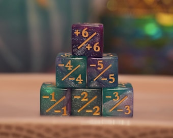 カウンターダイス + / - 、マジック：ザ・ギャザリングTCG、ライトギャラクシーテーマ、あらゆるマジック：ザ・ギャザリングデッキに最適！EDH、CEDHマジックデッキ！オタクへの最高の贈り物！